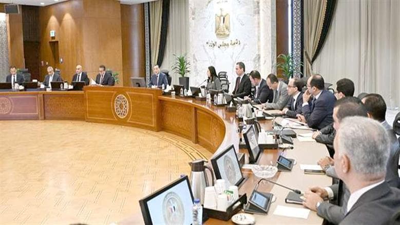 الجزائر تدرس تنظيم استخدام الهواتف الذكية للأطفال