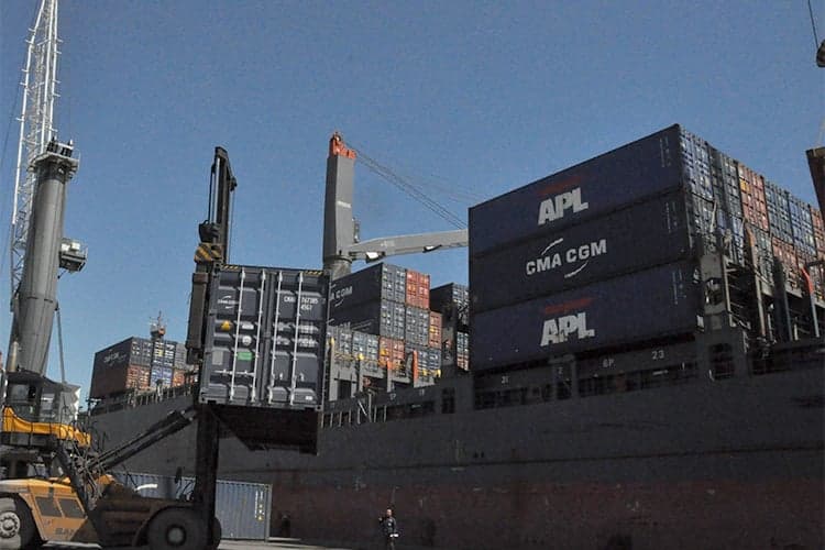 وزارة النقل تتحرك لوضع حد لتجاوزات شركات الشحن الأجنبية